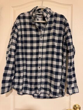 Amazon Essentials Navy and White Plaid Button-Down Shirt